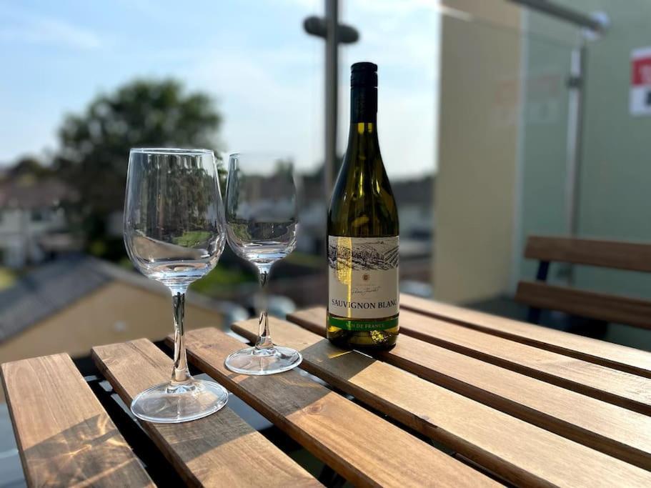 Modern 2-Bed Apartment With Balcony, Close To Oxford City Centre With Free Parking Buitenkant foto