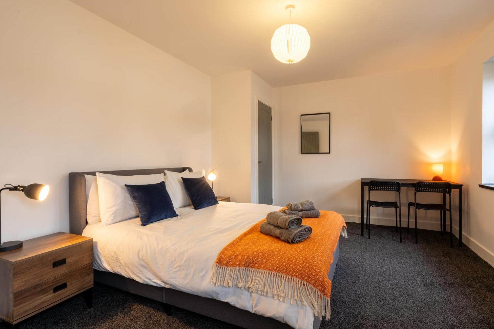 Modern 2-Bed Apartment With Balcony, Close To Oxford City Centre With Free Parking Buitenkant foto