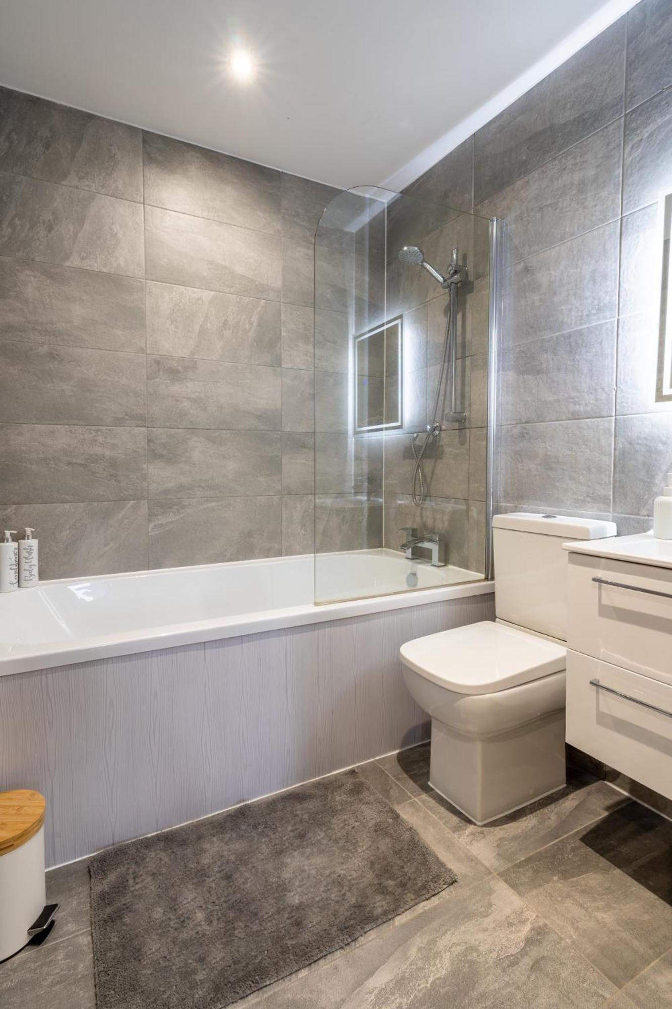 Modern 2-Bed Apartment With Balcony, Close To Oxford City Centre With Free Parking Buitenkant foto